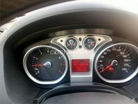 Usado Ford C-MAX Ghia 109 CV (80 kW) 2010 Beige Monovolumen