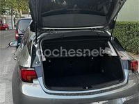 Usado Opel Astra Selective 105 CV (77 kW) 2018 Gris / plata Berlina