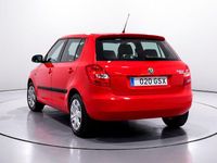 Usado Skoda Fabia 60 CV (44 kW) 2010 Rojo Berlina