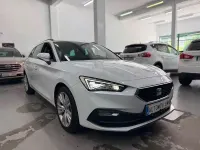 Usado Seat Leon Style 150 CV (110 kW) 2023 Blanco Familiar