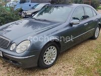 Usado Mercedes E280 Elegance 190 CV (139 kW) 2005 Gris / plata Berlina