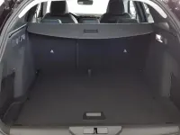 Usado Peugeot 308 Allure 131 CV (96 kW) 2023 Negro perla nera Familiar