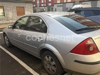 Usado Ford Mondeo Trend 130 CV (95 kW) 2005 Gris / plata Berlina
