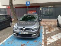 Usado Renault Mégane LIMITED 110 CV (80 kW) 2015 Gris / plata Berlina