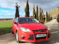 Usado Ford Focus Trend 105 CV (77 kW) 2011 Rojo Berlina