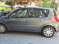 Usado Renault Scénic 110 CV (80 kW) 2007 Gris / plata Monovolumen