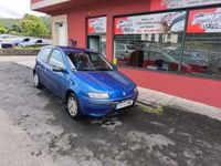 Usado Fiat Punto Dynamic 80 CV (58 kW) 2002 Azul Utilitario