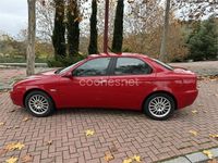 Usado Alfa Romeo 156 Distinctive 140 CV (102 kW) 2004 Rojo Berlina