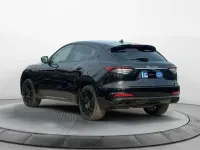 Usado Maserati Levante 349 CV (256 kW) 2022 Negro SUV