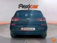 Usado Hyundai i30 120 HP (88 kW) 2018 Preto Sedan