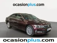 Usado VW Passat Advance 120 CV (88 kW) 2018 Rojo Berlina