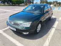 Usado Ford Mondeo Ambiente 115 HP (84 kW) 2006 Verde Sedan