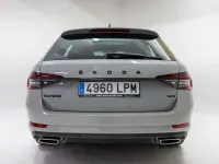 Usado Skoda Superb SportLine 280 CV (205 kW) 2021 Gris Familiar