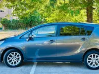 Usado Toyota Verso Multidrive S 147 CV (108 kW) 2010 Gris / plata Monovolumen
