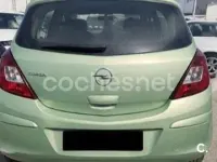 Usado Opel Corsa Cosmo 85 CV (62 kW) 2010 Verde Utilitario