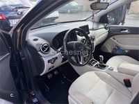Usado Mercedes B180 109 CV (80 kW) 2014 Negro Monovolumen