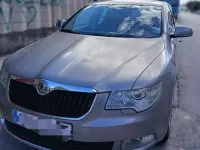 Usado Skoda Superb Elegance 140 CV (102 kW) 2009 Gris Berlina
