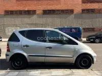 Usado Mercedes A160 Classic 60 CV (44 kW) 2002 Gris / plata Monovolumen
