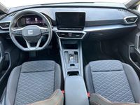 Usado Seat Leon FR 110 CV (80 kW) 2022 Gris / plata Berlina