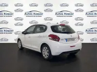 Usado Peugeot 208 Access 82 CV (60 kW) 2016 Blanco Utilitario