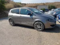 Usado Seat Altea Reference 102 CV (75 kW) 2005 Gris / plata Monovolumen