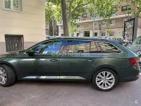 Usado Skoda Superb Style 218 CV (160 kW) 2021 Verde Familiar
