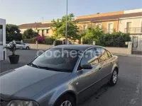 Usado VW Passat Highline 130 CV (95 kW) 2003 Gris / plata Berlina