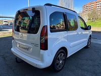 Usado Peugeot Partner Tepee Active 120 CV (88 kW) 2016 Blanco Monovolumen