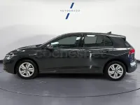 Usado VW Golf VIII 115 CV (84 kW) 2022 Gris / plata Berlina