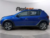 Usado Dacia Sandero Comfort 95 CV (69 kW) 2020 Azul Berlina