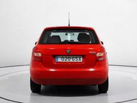 Usado Skoda Fabia 60 CV (44 kW) 2010 Rojo Berlina