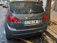 Usado Kia Venga 90 CV (66 kW) 2010 Azul Utilitario