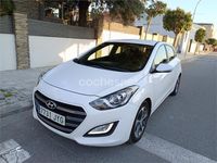 Usado Hyundai i30 110 CV (80 kW) 2017 Gris / plata Berlina