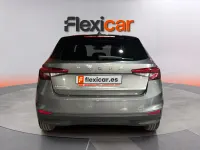 Usado Skoda Fabia Selection 95 CV (69 kW) 2025 Gris Utilitario