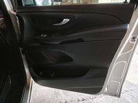 Usado Mercedes V220 163 CV (119 kW) 2017 Plateado Monovolumen