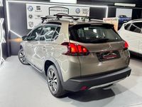 Usado Peugeot 2008 Allure 110 CV (80 kW) 2017 Beige SUV