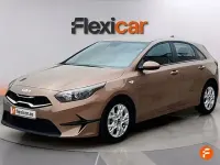 Usado Kia Ceed 100 CV (73 kW) 2023 Marrón Utilitario