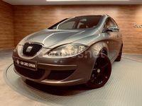 Usado Seat Altea 102 CV (75 kW) 2005 Gris / plata Monovolumen