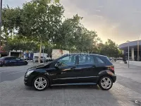 Usado Mercedes B160 Sport Edition 95 CV (69 kW) 2010 Negro Utilitario