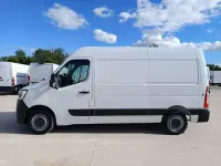 Usado Renault Master 135 CV (99 kW) 2022 Blanco Monovolumen