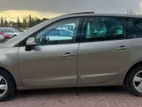Usado Renault Scenic E-Tech 131 CV (96 kW) 2011 Marrón Monovolumen
