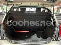 Usado Lancia Ypsilon Gold 85 CV (62 kW) 2011 Beige Utilitario