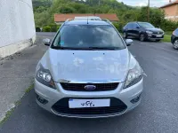 Usado Ford Focus Trend 100 CV (73 kW) 2011 Gris / plata Familiar
