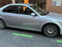 Usado Ford Mondeo ST 220 CV (161 kW) 2003 Gris / plata Berlina