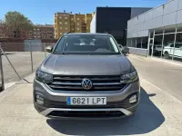 Usado VW T-Cross Advance 95 CV (69 kW) 2021 Gris / plata SUV