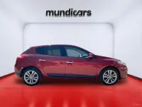 Usado Renault Mégane III Dynamique 140 CV (102 kW) 2010 Rojo Utilitario