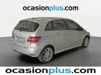 Usado Mercedes B180 109 CV (80 kW) 2011 Gris Utilitario