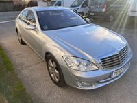 Usado Mercedes S500 306 CV (225 kW) 2006 Gris / plata Berlina
