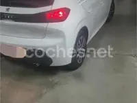 Usado Peugeot 208 Active 100 CV (73 kW) 2020 Blanco Utilitario