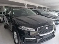 Usado Jaguar F-Pace Portfolio 240 CV (176 kW) 2018 Negro SUV